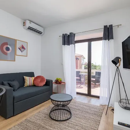 Wine House Apartments & Rooms Marceta Fazana Exterior photo
