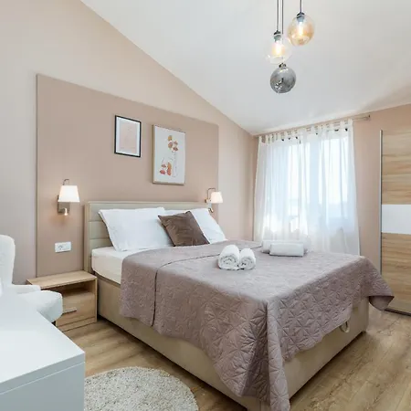 Wine House Apartments & Rooms Marceta Fazana Exterior photo