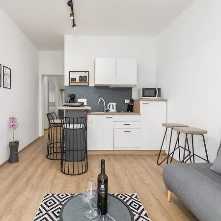 Wine House Apartments & Rooms Marceta Fazana Exterior photo