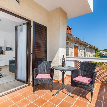 Wine House Apartments & Rooms Marceta Fazana Exterior photo